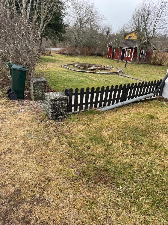 Ferienwohnung Vackert Hus I Froeseke Naermare Naturen Exterior foto